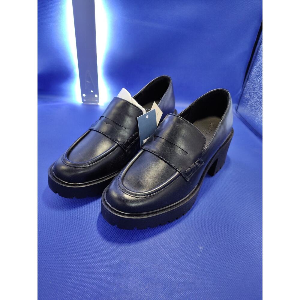 Universal thread platform shoes ladies size 8, black slip on shoes(Shw001)